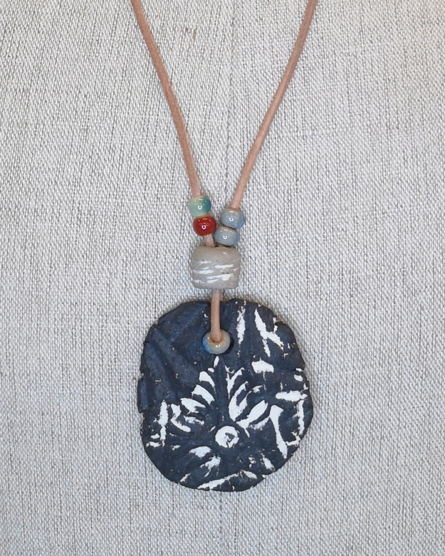 [ C ] - « SHAMAN » SANDSTONE TALISMAN 003